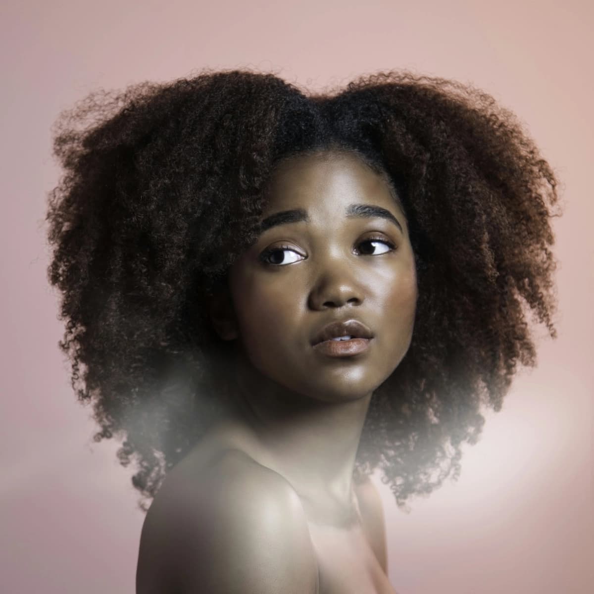 How to Keep Your Hair Hydrated All Season Long — detail 1